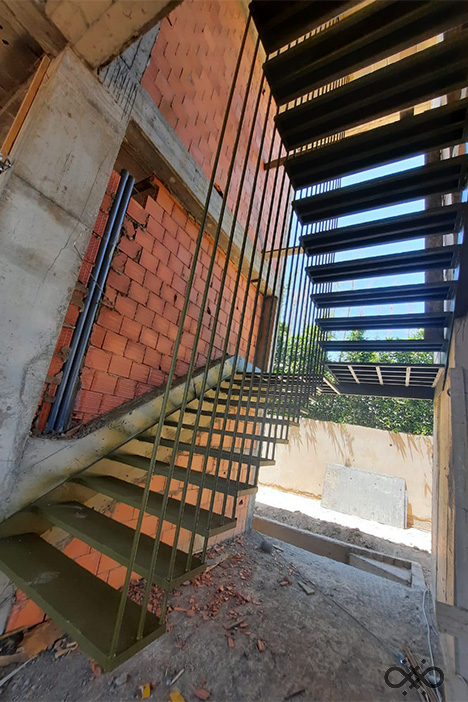 escalier suspendu